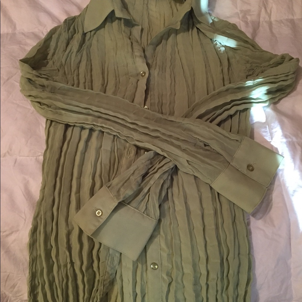 Green pleated blouse, worn twice